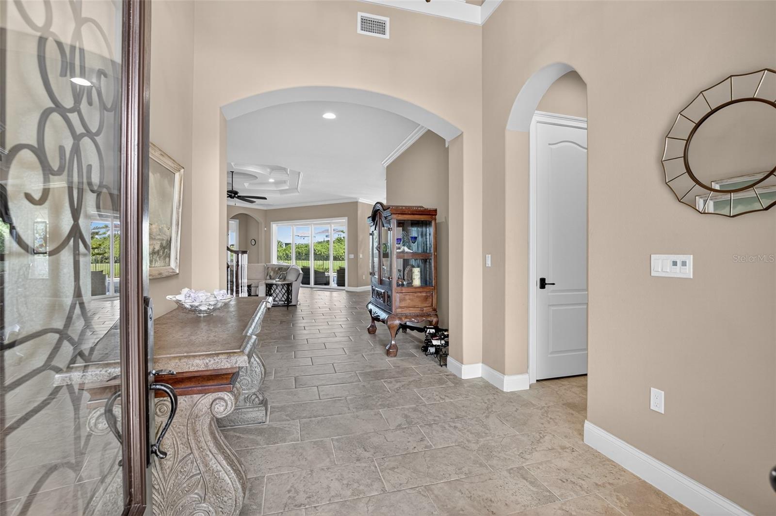 23 CYPRESSWOOD DR S