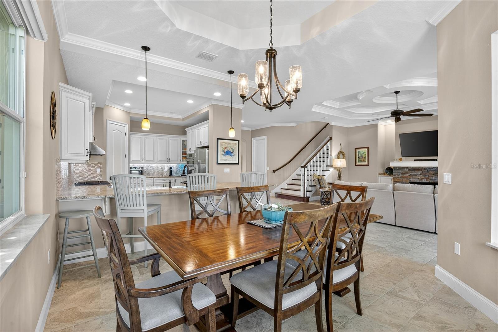 23 CYPRESSWOOD DR S