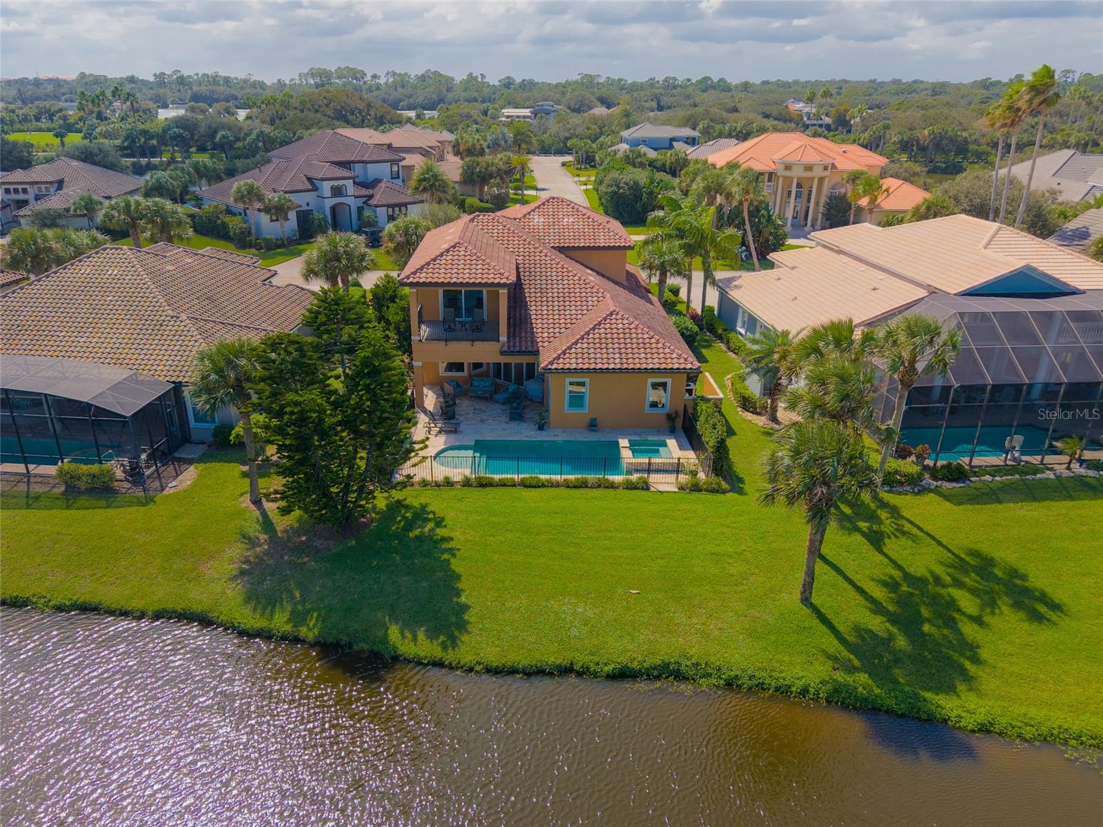 23 CYPRESSWOOD DR S
