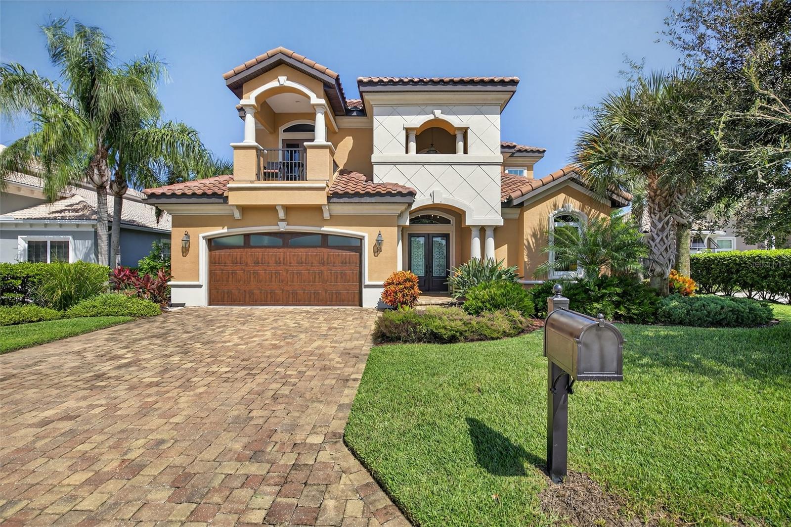 23 CYPRESSWOOD DR S