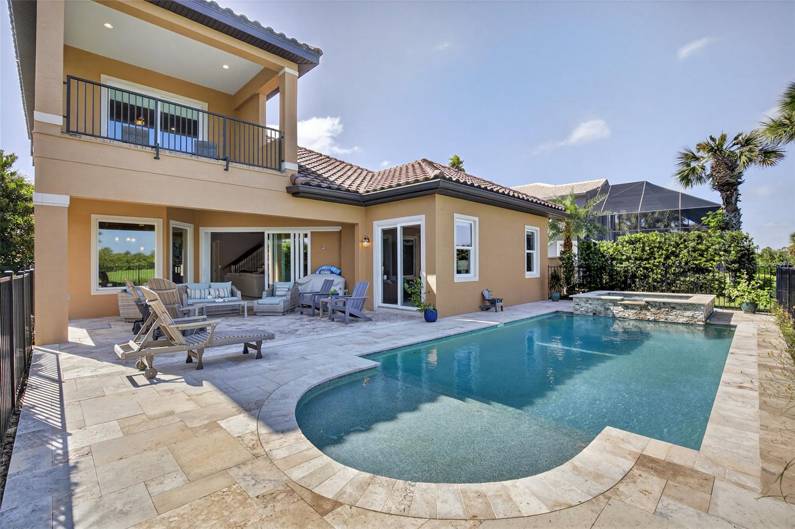 23 CYPRESSWOOD DR S