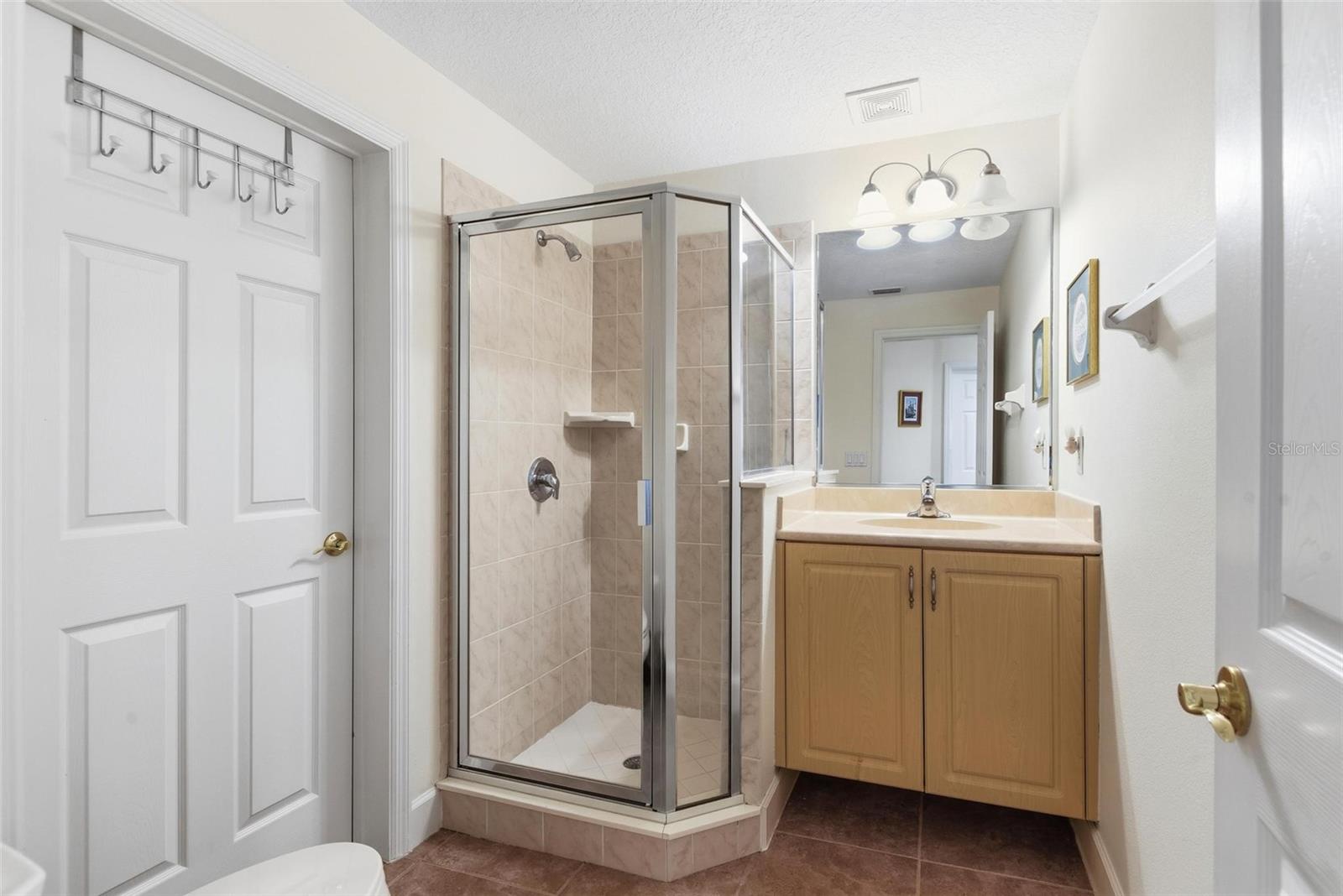 12 RIVERPOINT DR #12