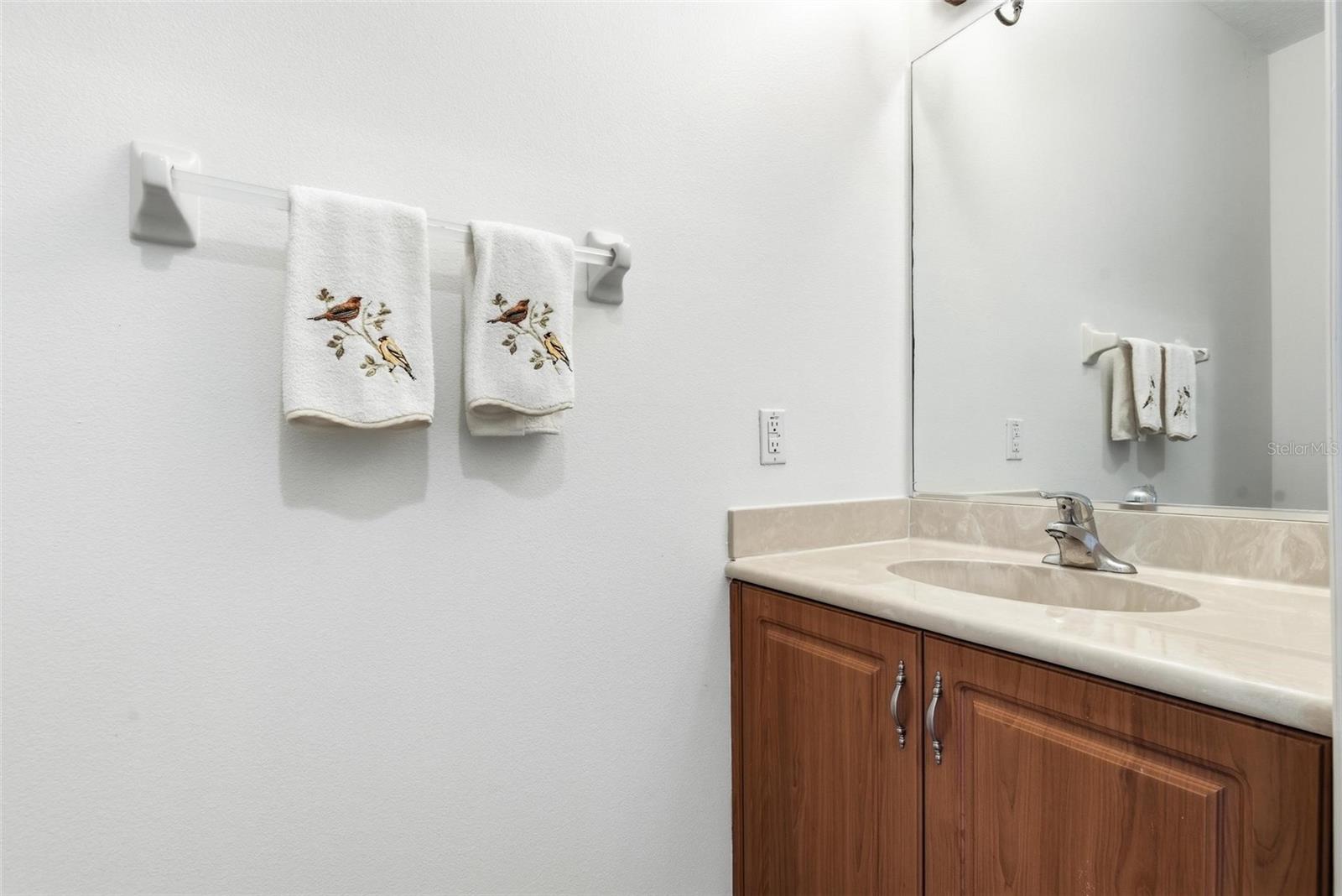 12 RIVERPOINT DR #12