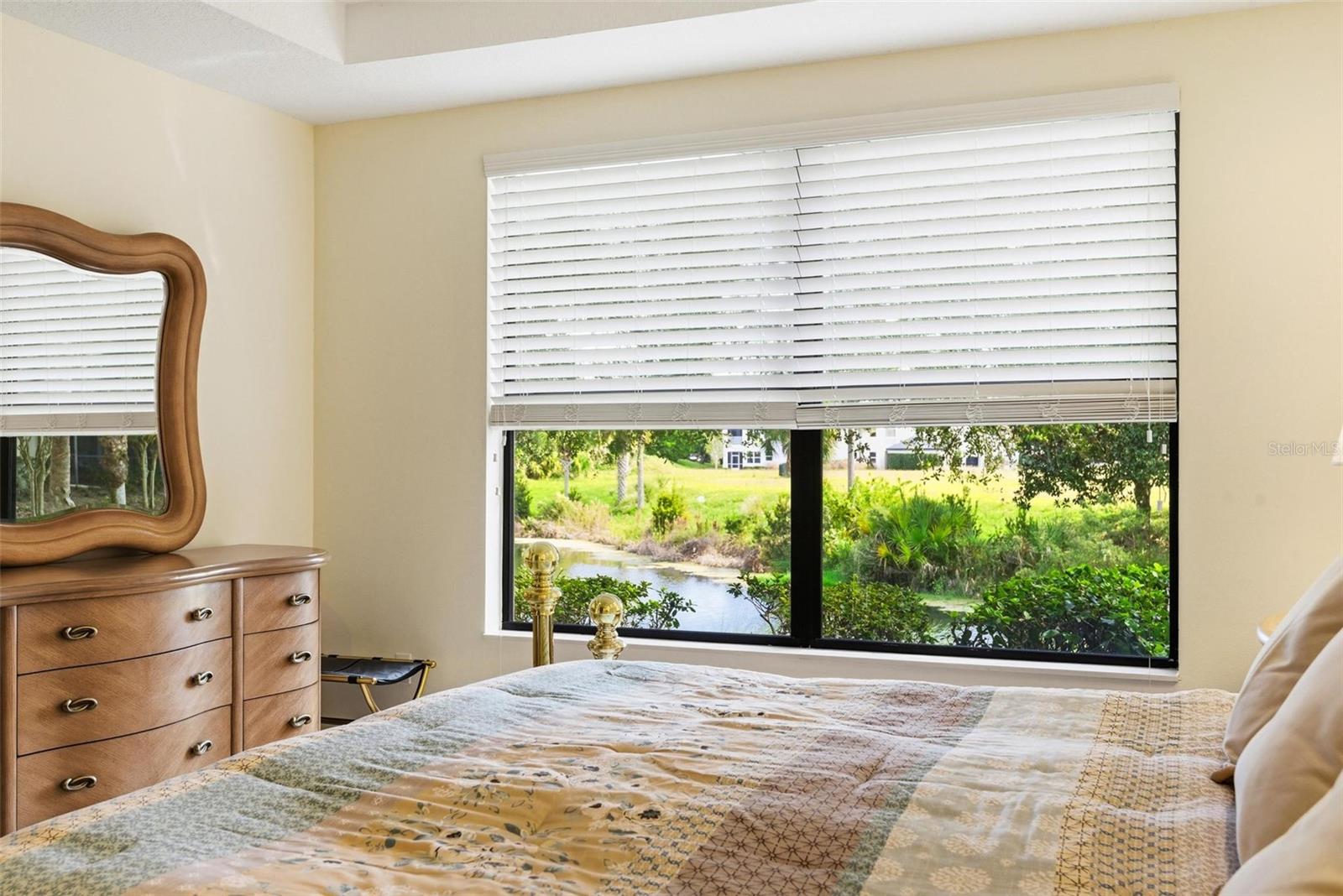 12 RIVERPOINT DR #12