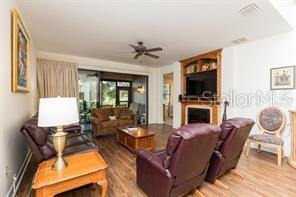 12 RIVERPOINT DR #12