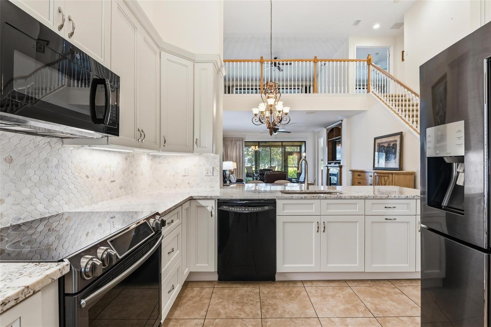 12 RIVERPOINT DR #12