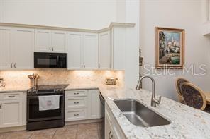 12 RIVERPOINT DR #12