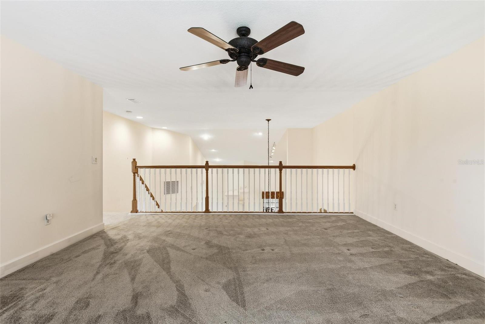 12 RIVERPOINT DR #12