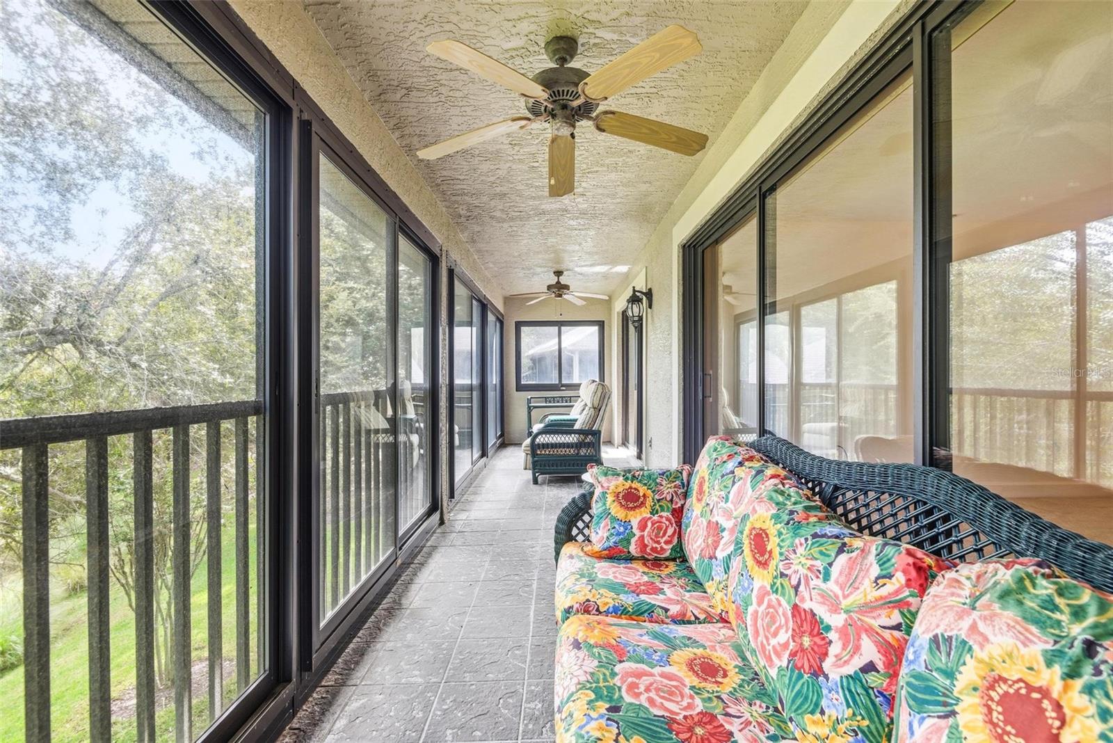 12 RIVERPOINT DR #12