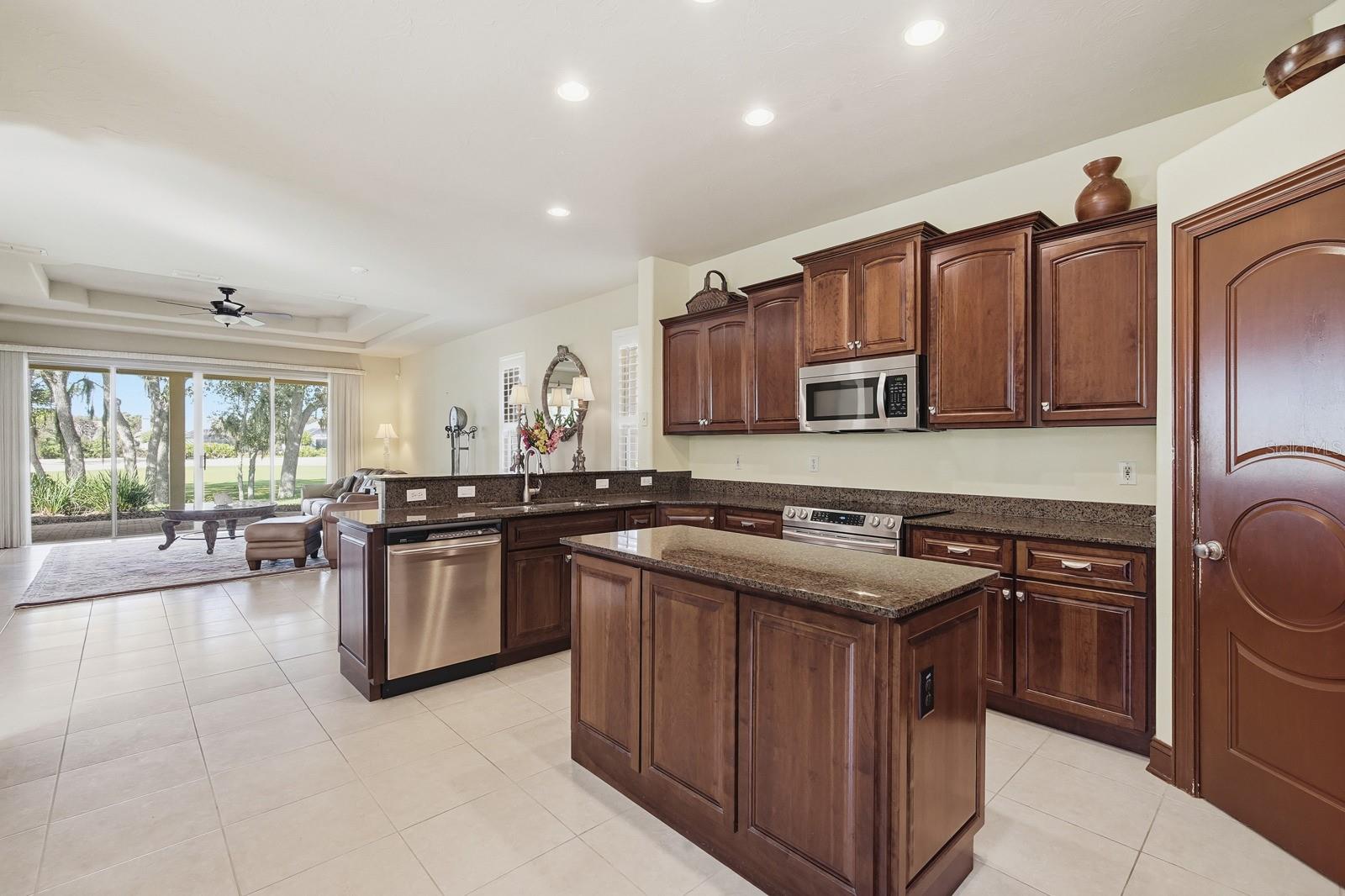 41 KINGFISHER LN
