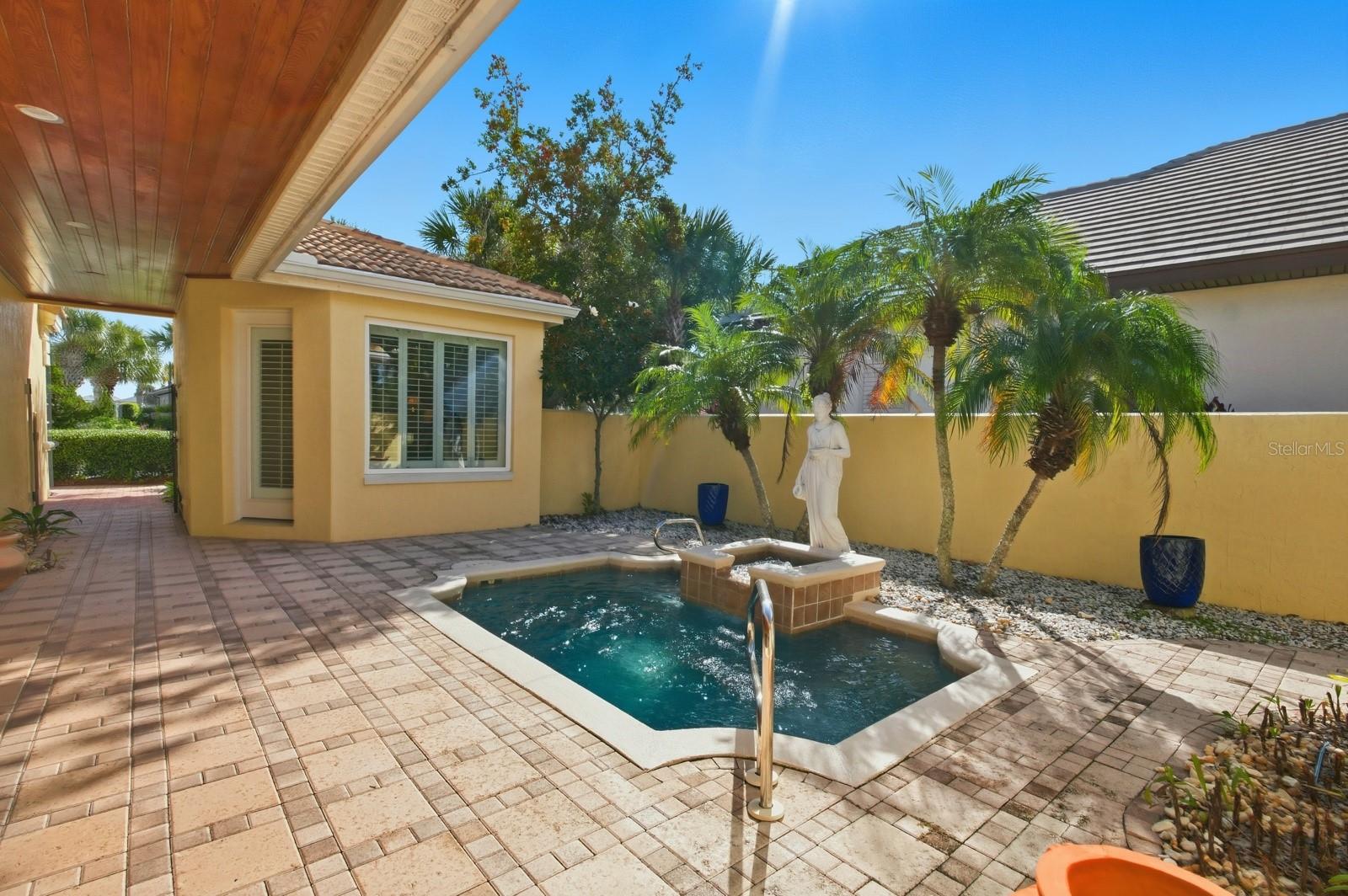 41 KINGFISHER LN