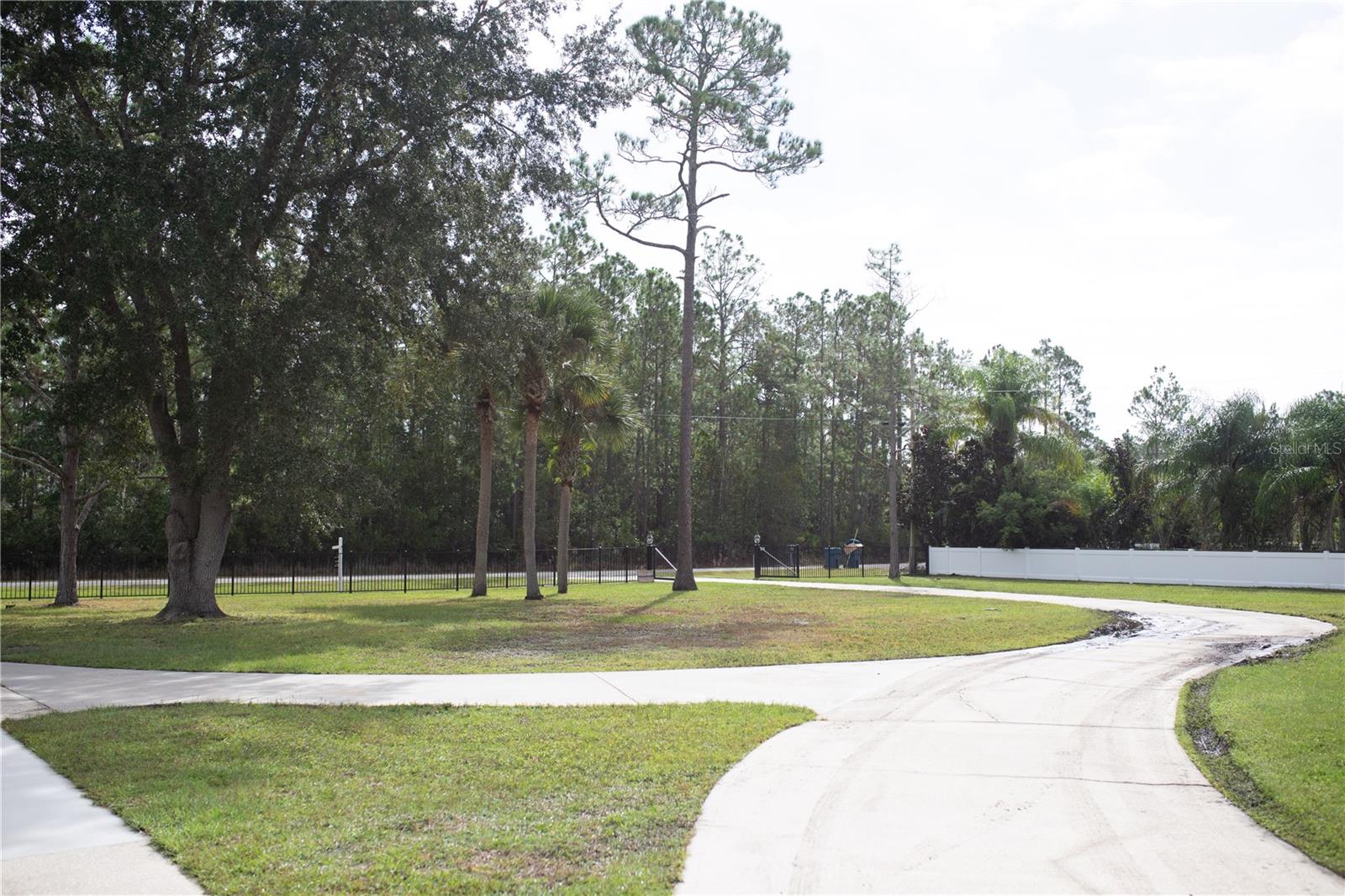 320 RODEO RD