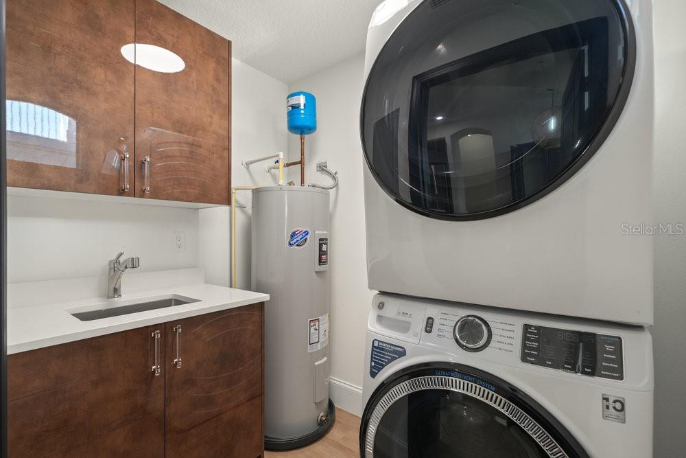 455 RIVERFRONT DR #A202