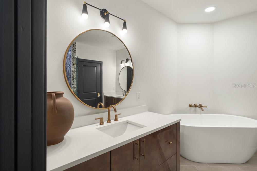 455 RIVERFRONT DR #A202