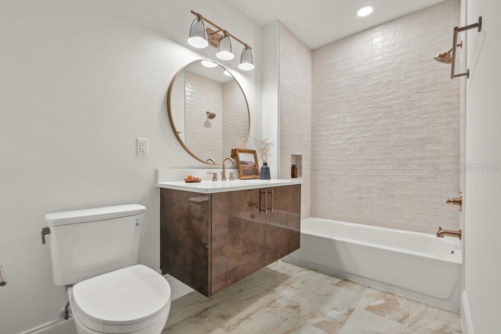 455 RIVERFRONT DR #A202