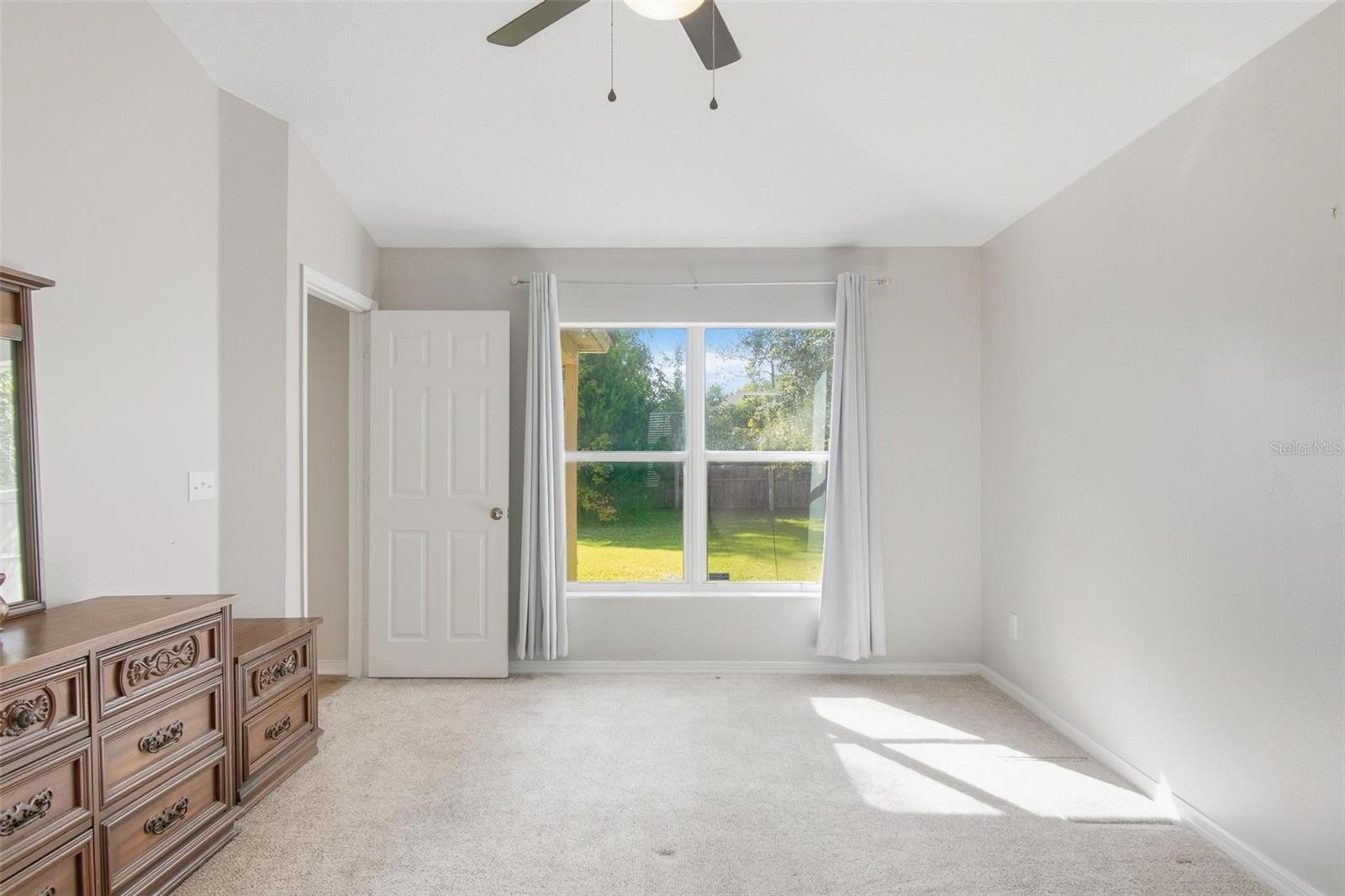 22 PINETREE DR