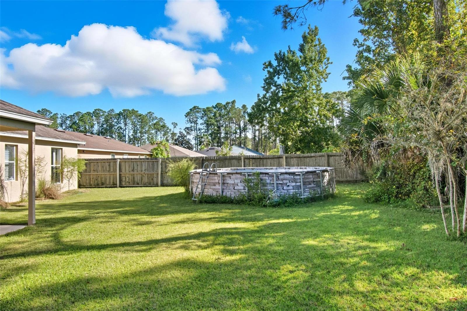 22 PINETREE DR