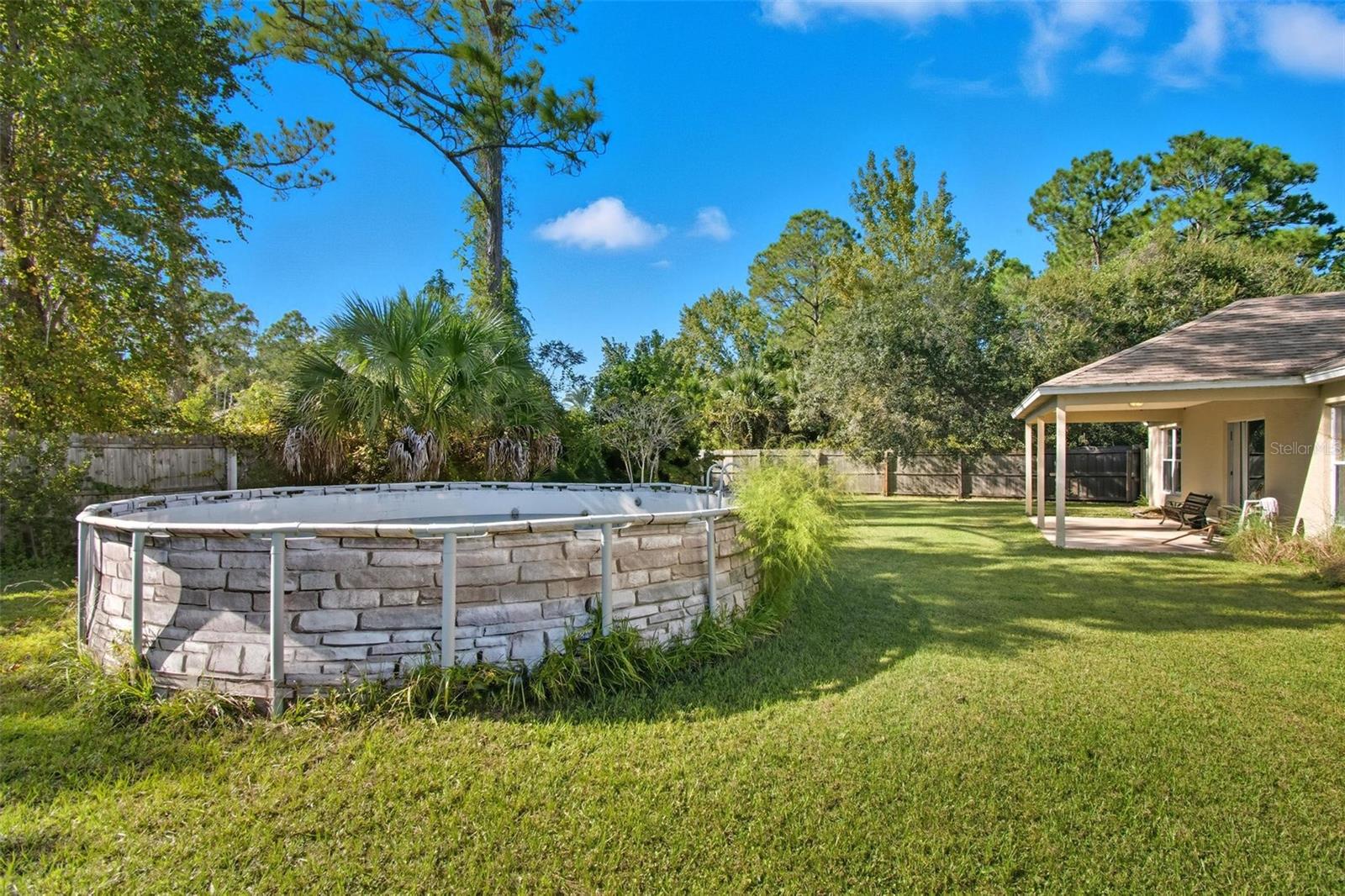 22 PINETREE DR