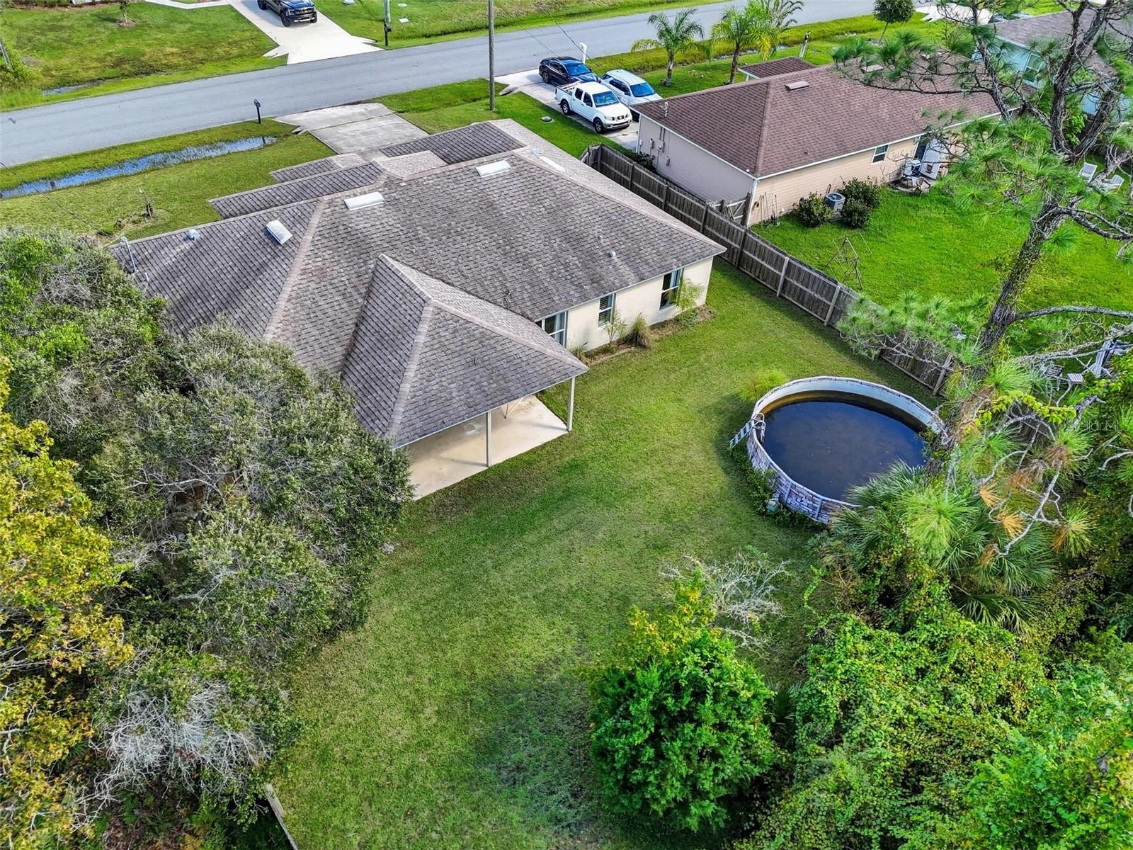 22 PINETREE DR