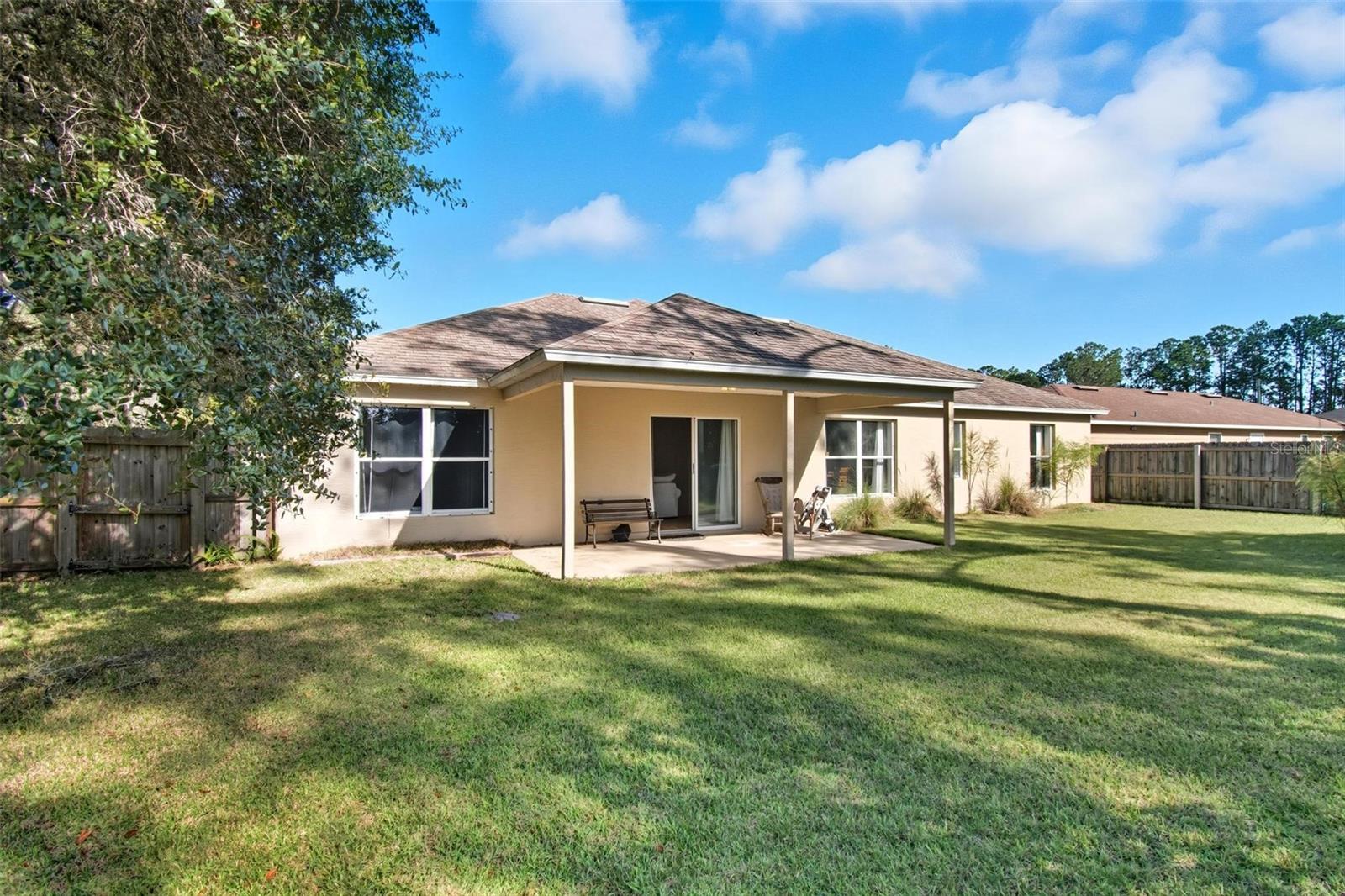 22 PINETREE DR