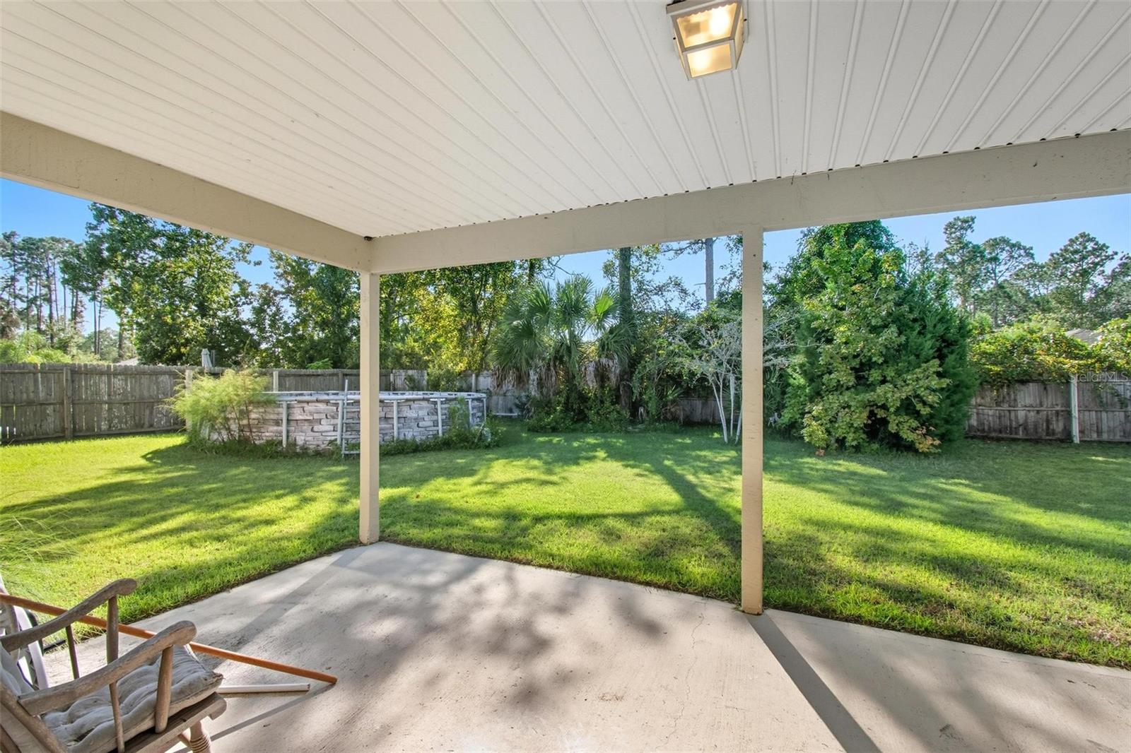 22 PINETREE DR