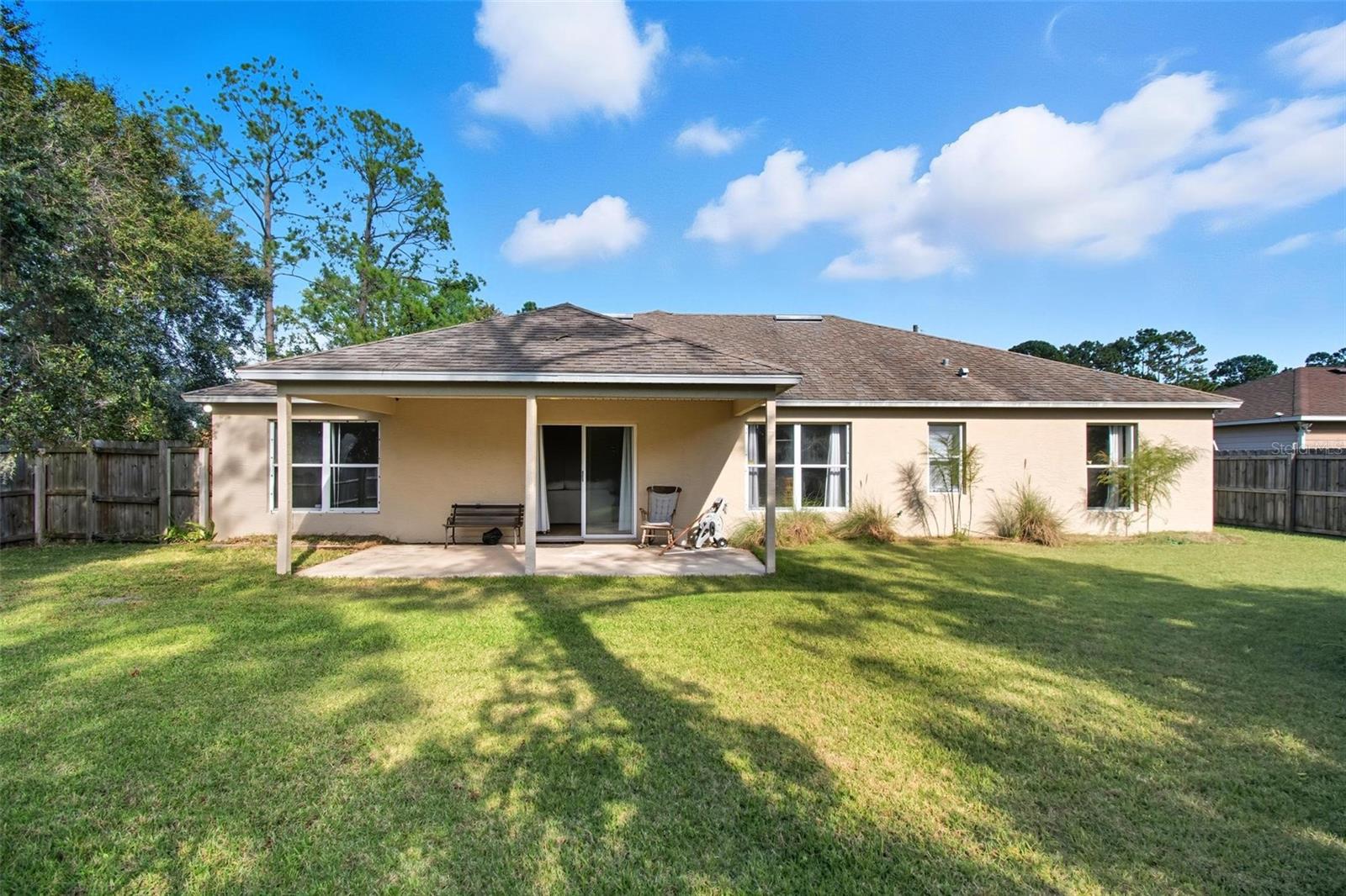 22 PINETREE DR