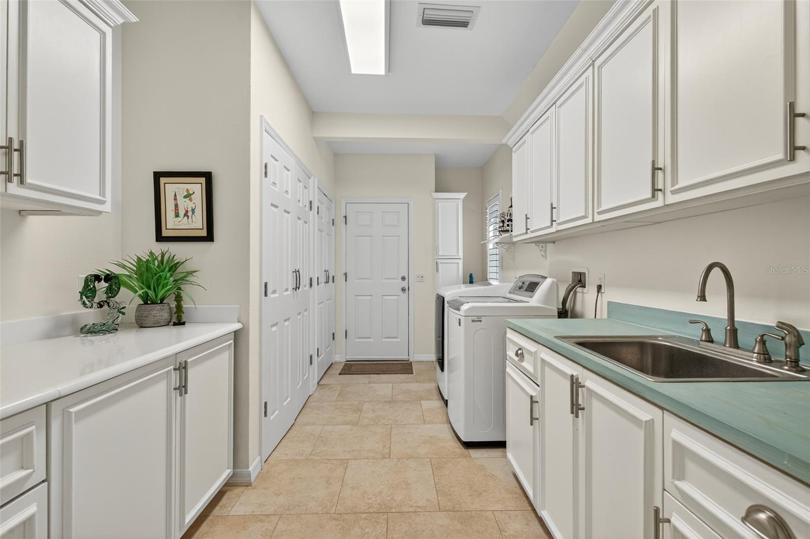 3 CORDOBA CT