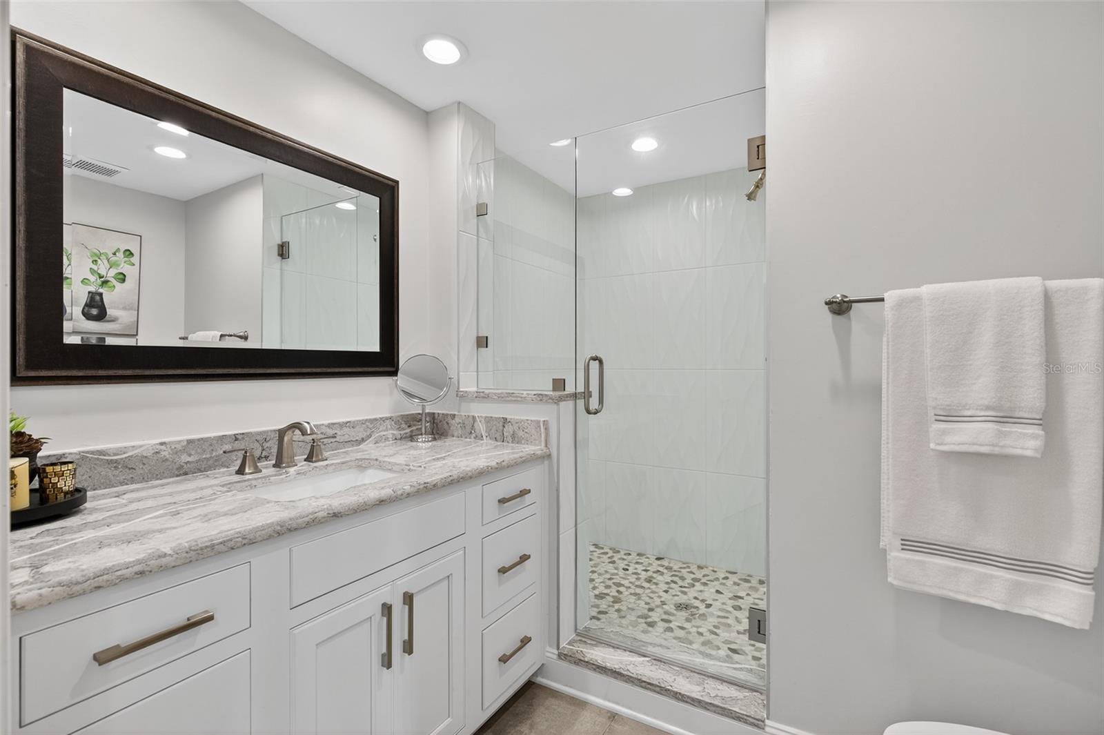 7 AVENUE DE LA MER #201