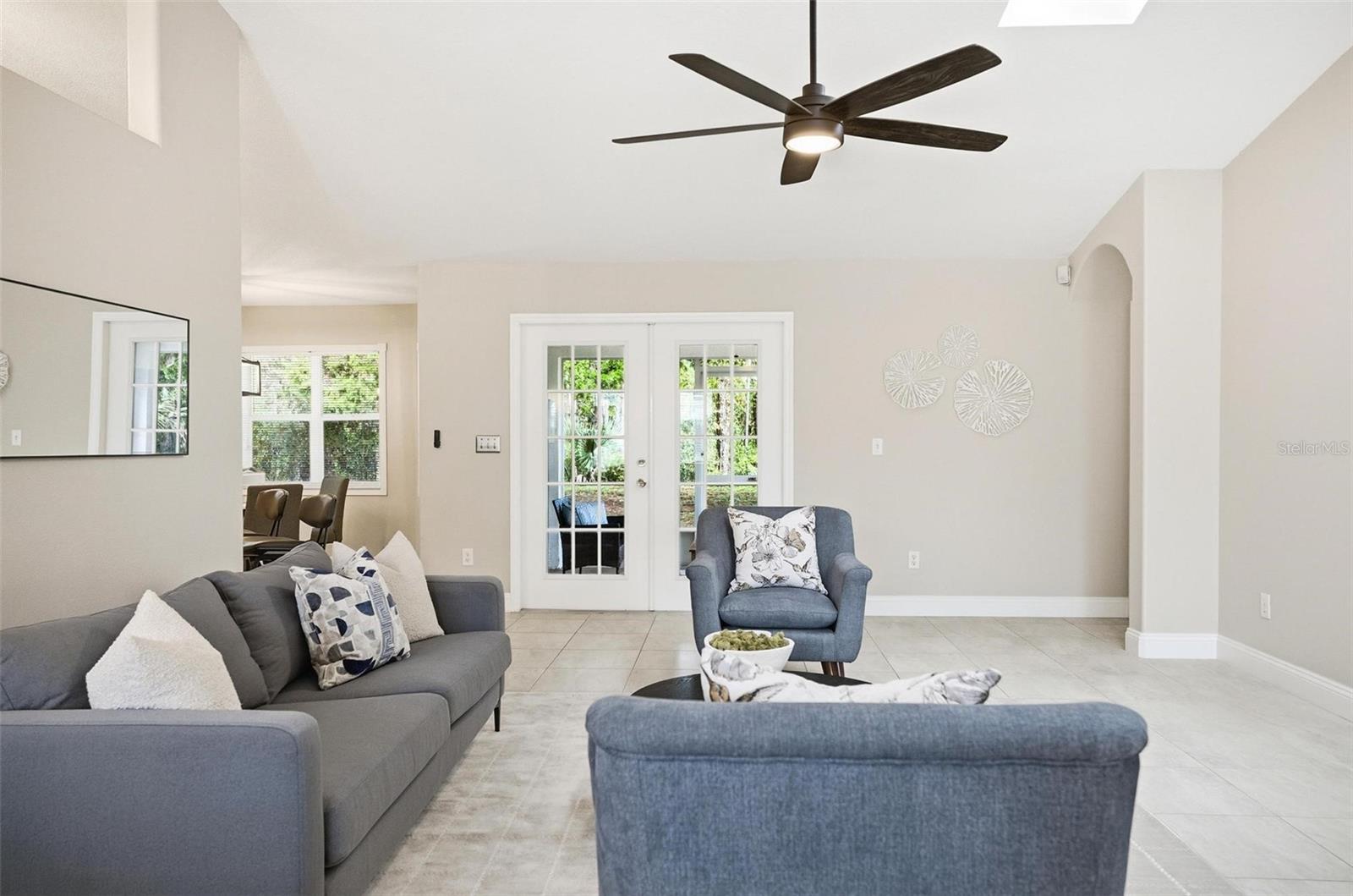 55 RIPPLING BROOK DR