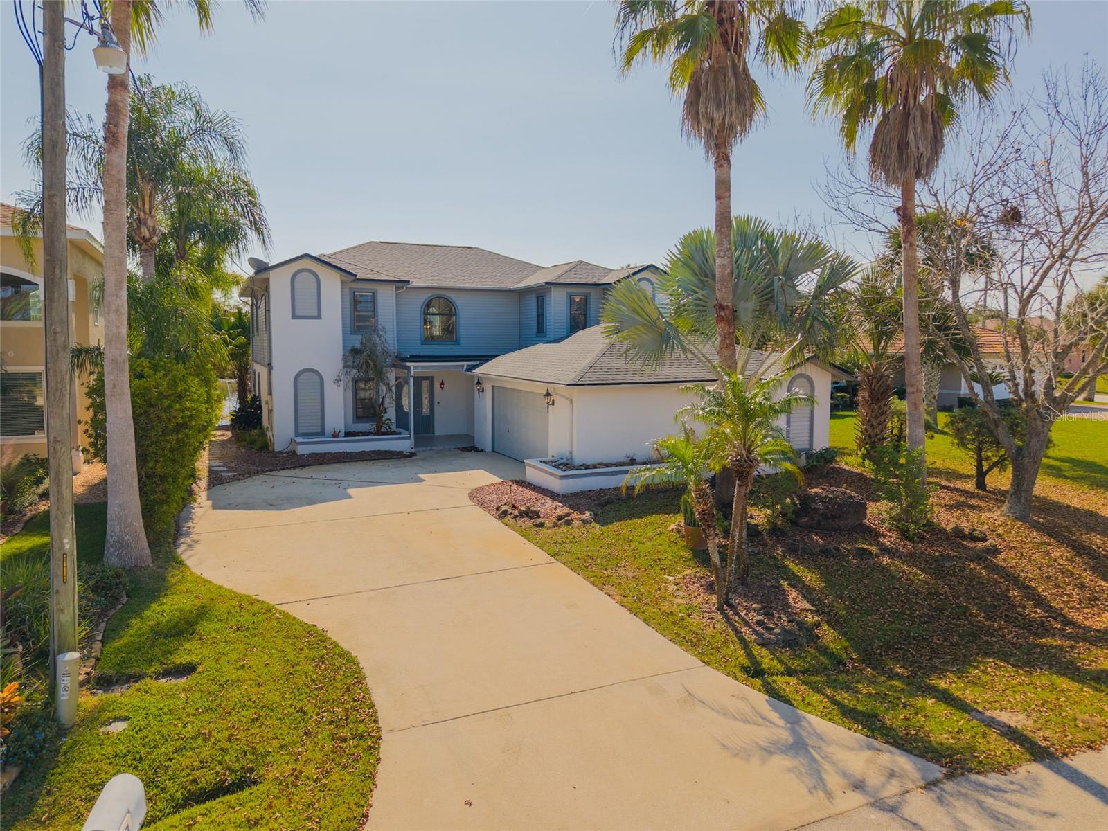 4 CEDAR HOLLOW CT