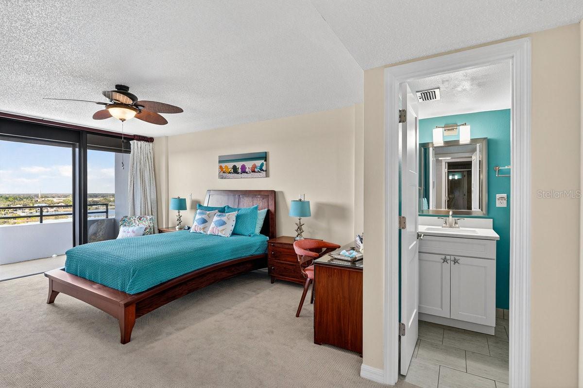 1601 N CENTRAL AVE #1002