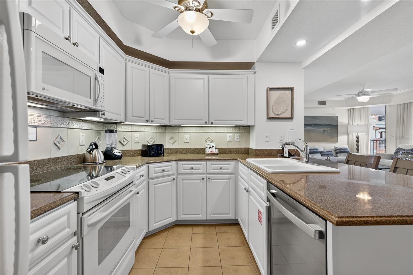 200 OCEAN CREST DRIVE #605