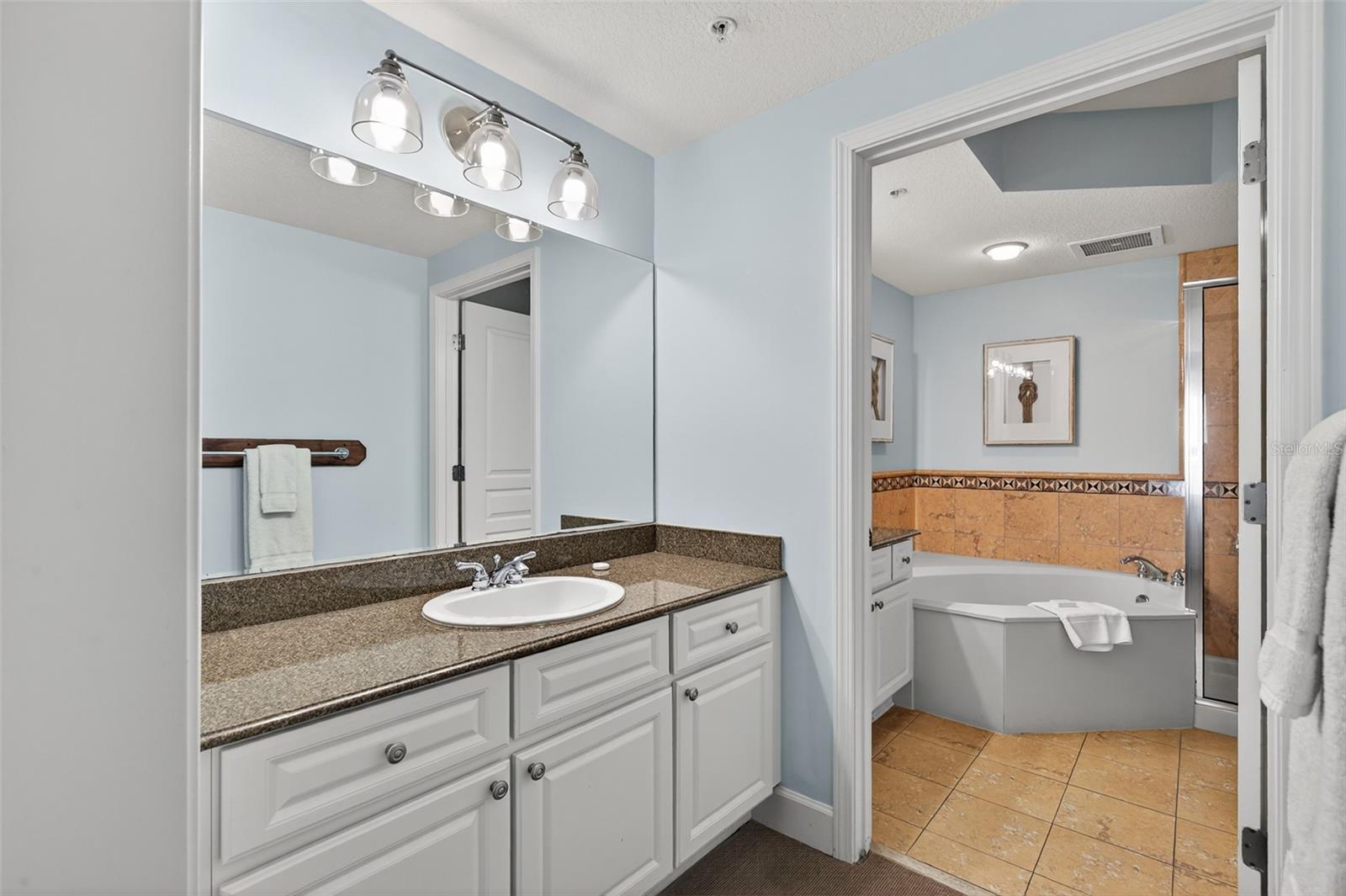 200 OCEAN CREST DRIVE #605