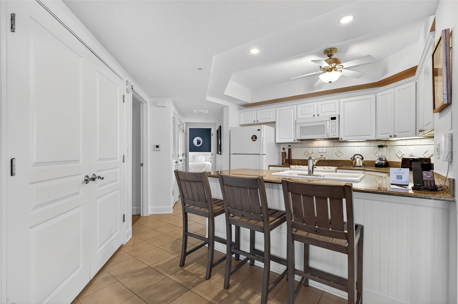 200 OCEAN CREST DRIVE #605