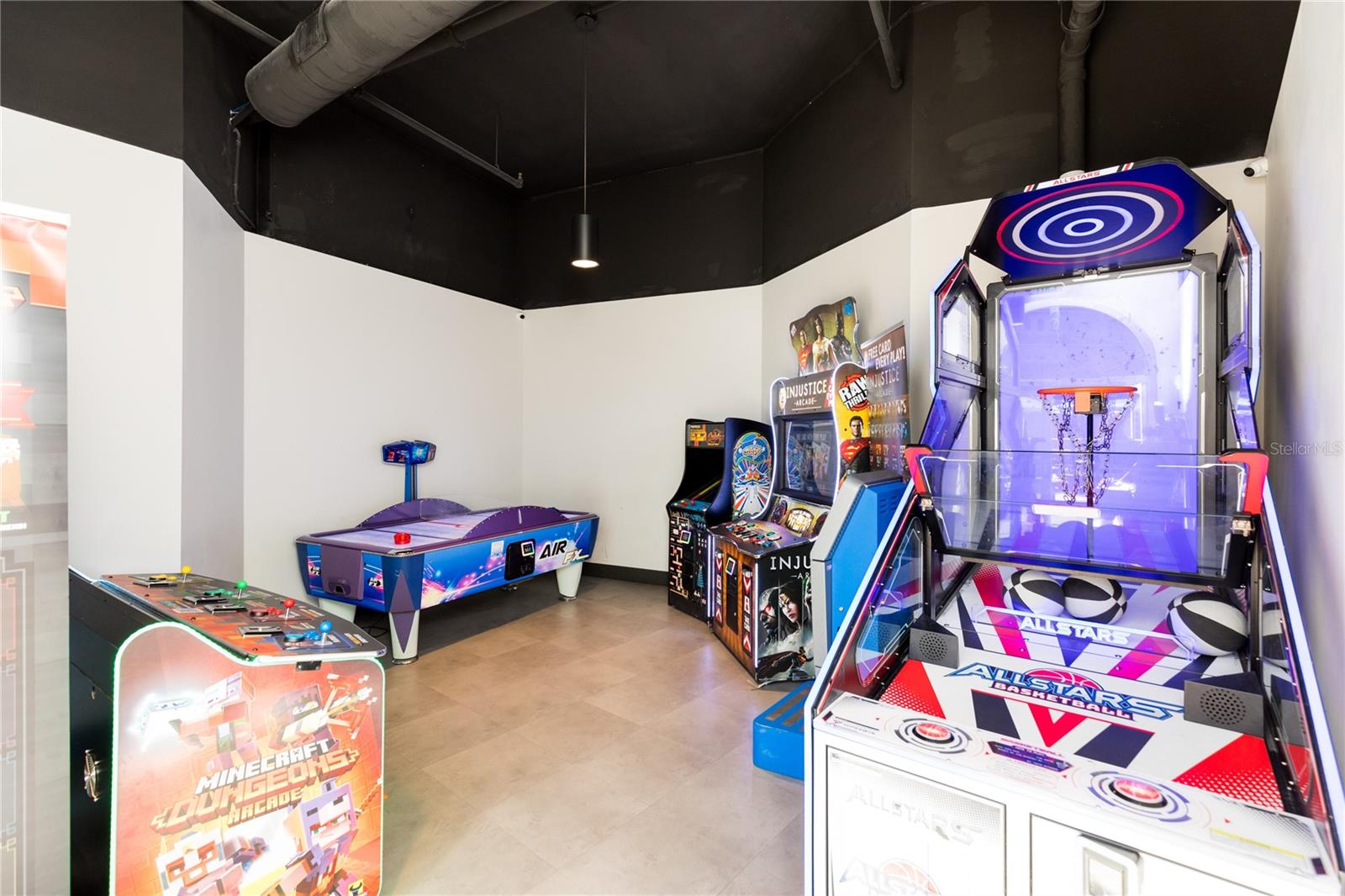 200 OCEAN CREST DRIVE #605