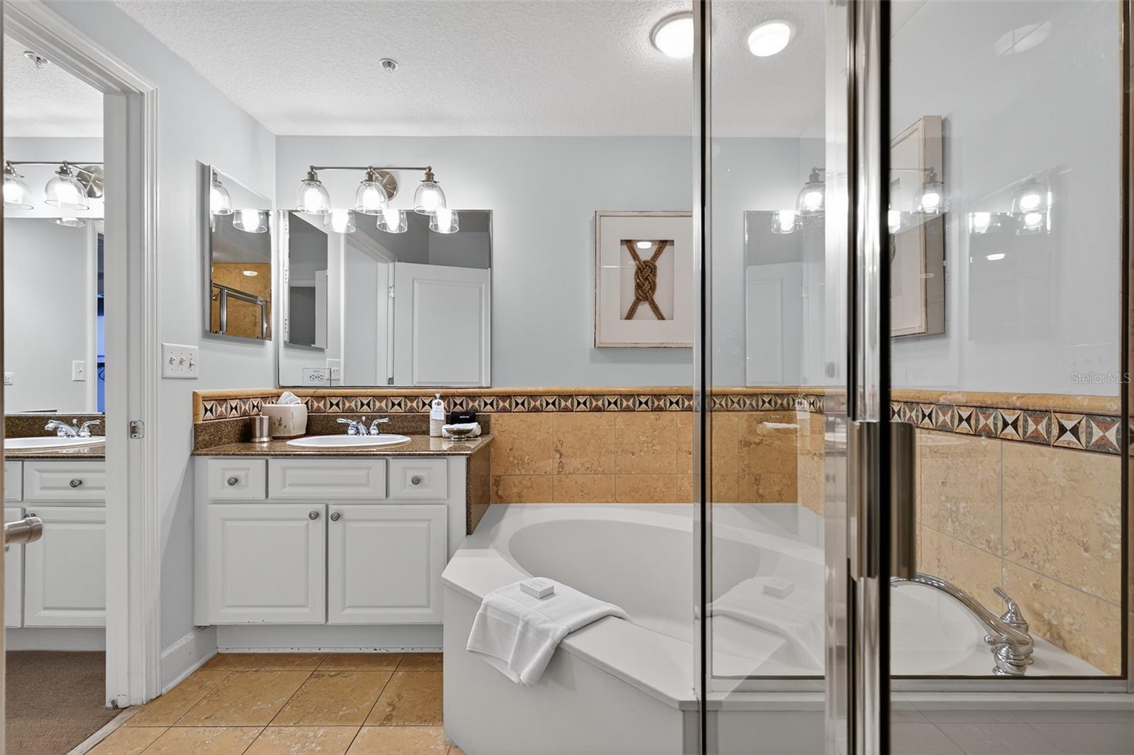 200 OCEAN CREST DRIVE #605