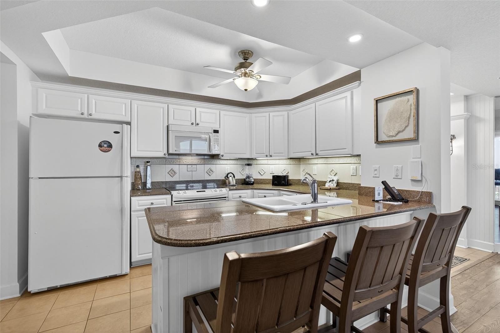 200 OCEAN CREST DRIVE #605