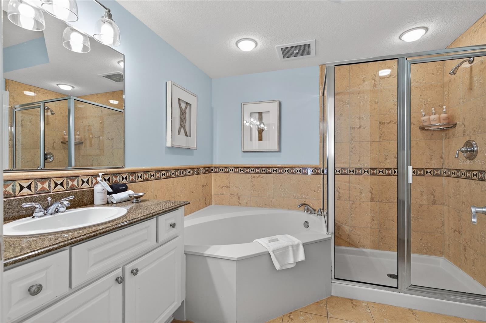 200 OCEAN CREST DRIVE #605