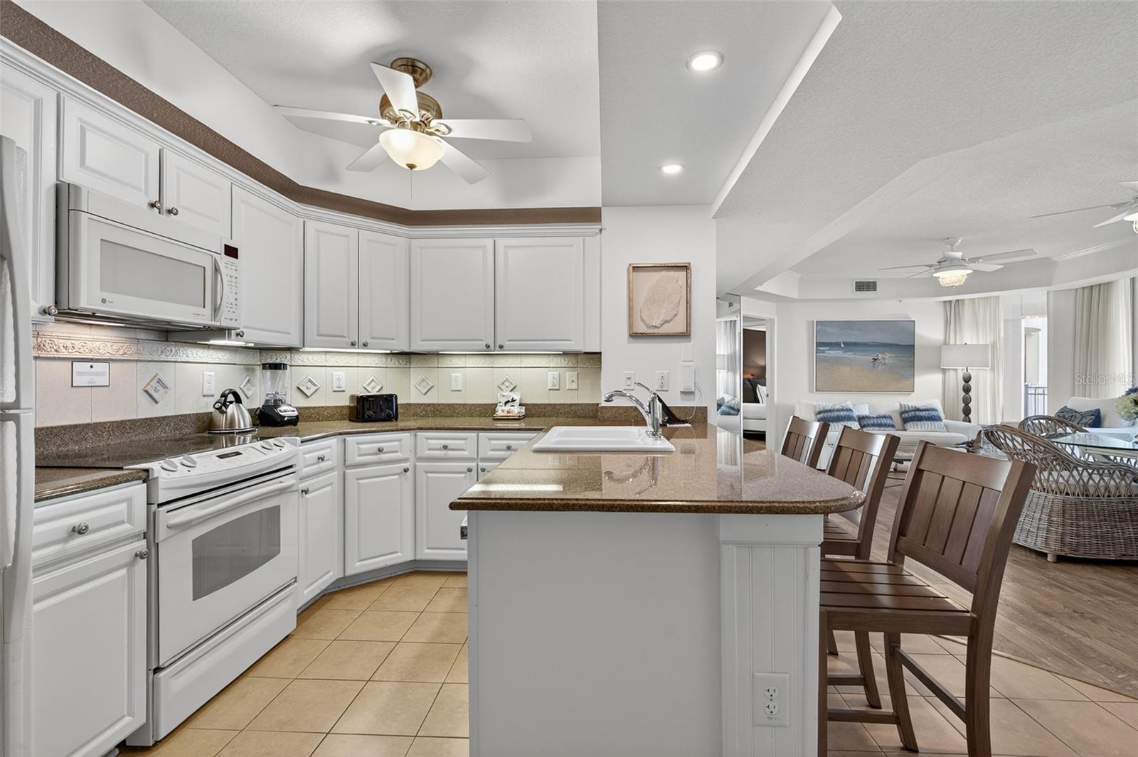 200 OCEAN CREST DRIVE #605