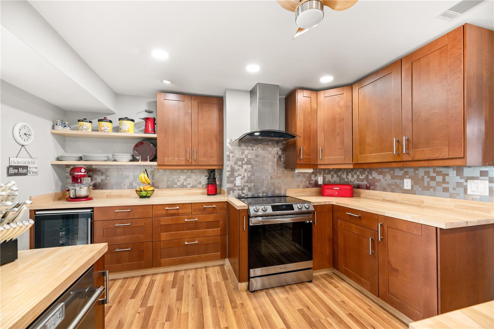 340 WELLINGTON DR
