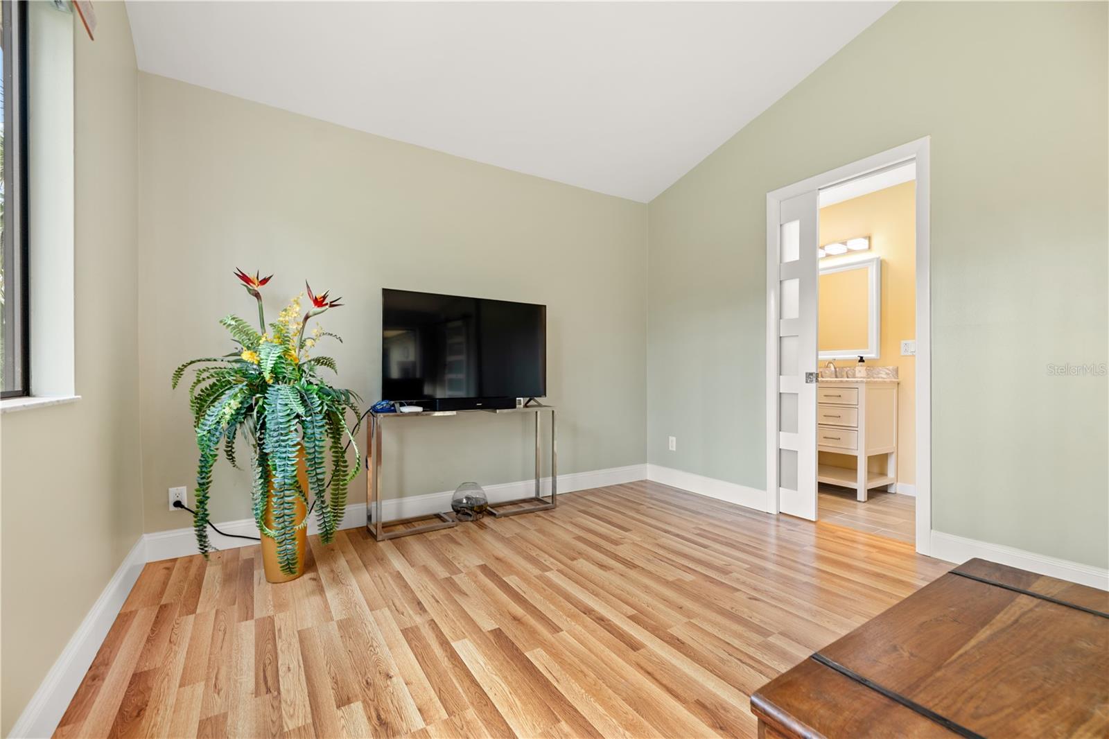 340 WELLINGTON DR