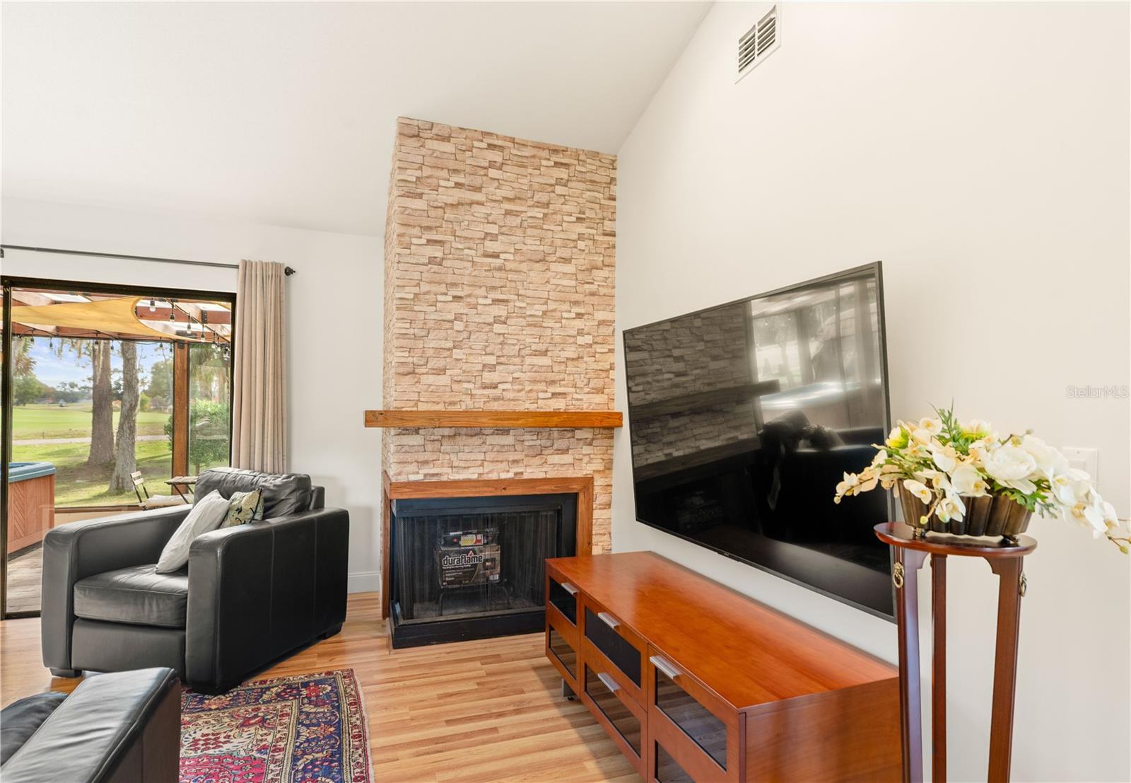340 WELLINGTON DR