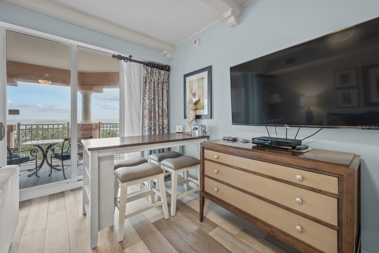 200 OCEAN CREST DR #624