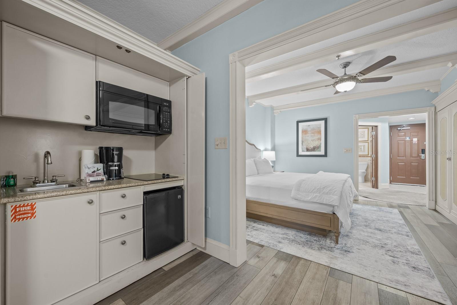 200 OCEAN CREST DR #624