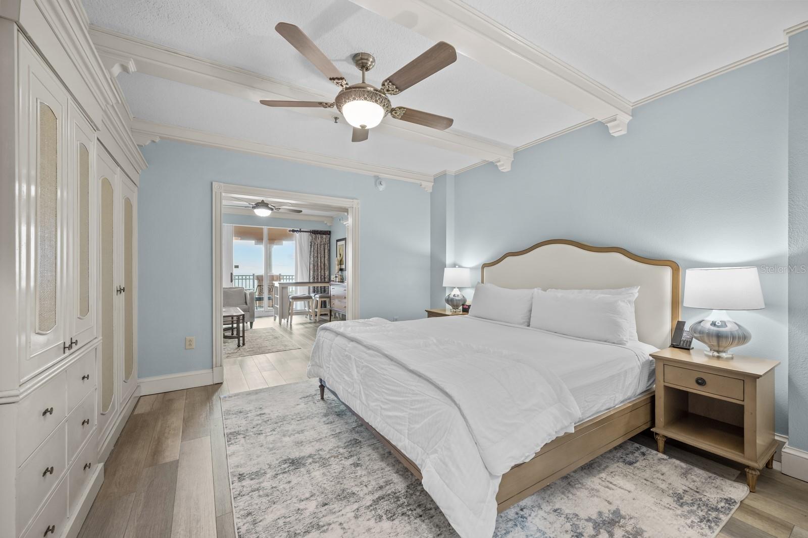 200 OCEAN CREST DR #624