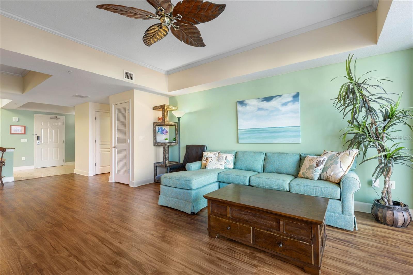 200 OCEAN CREST DR #109