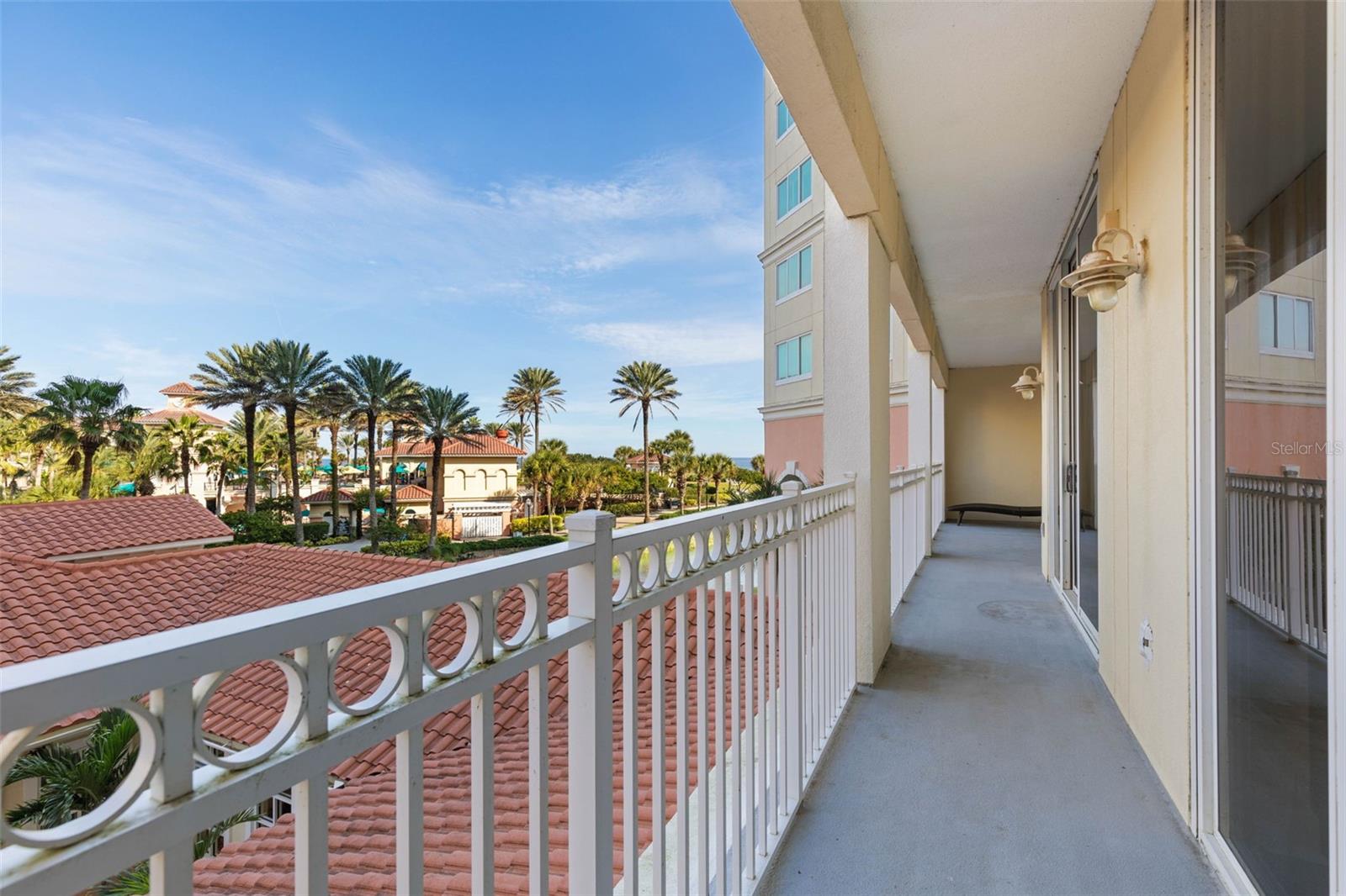 200 OCEAN CREST DR #109