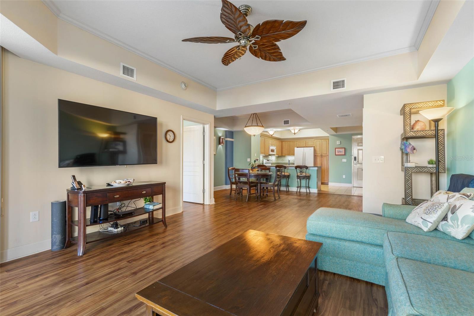 200 OCEAN CREST DR #109