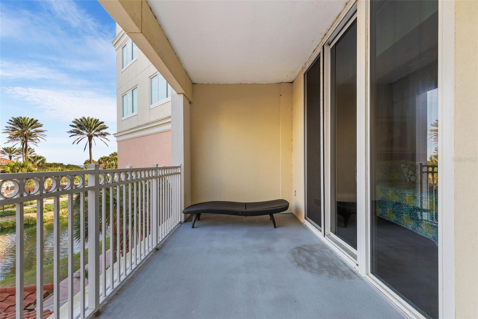 200 OCEAN CREST DR #109