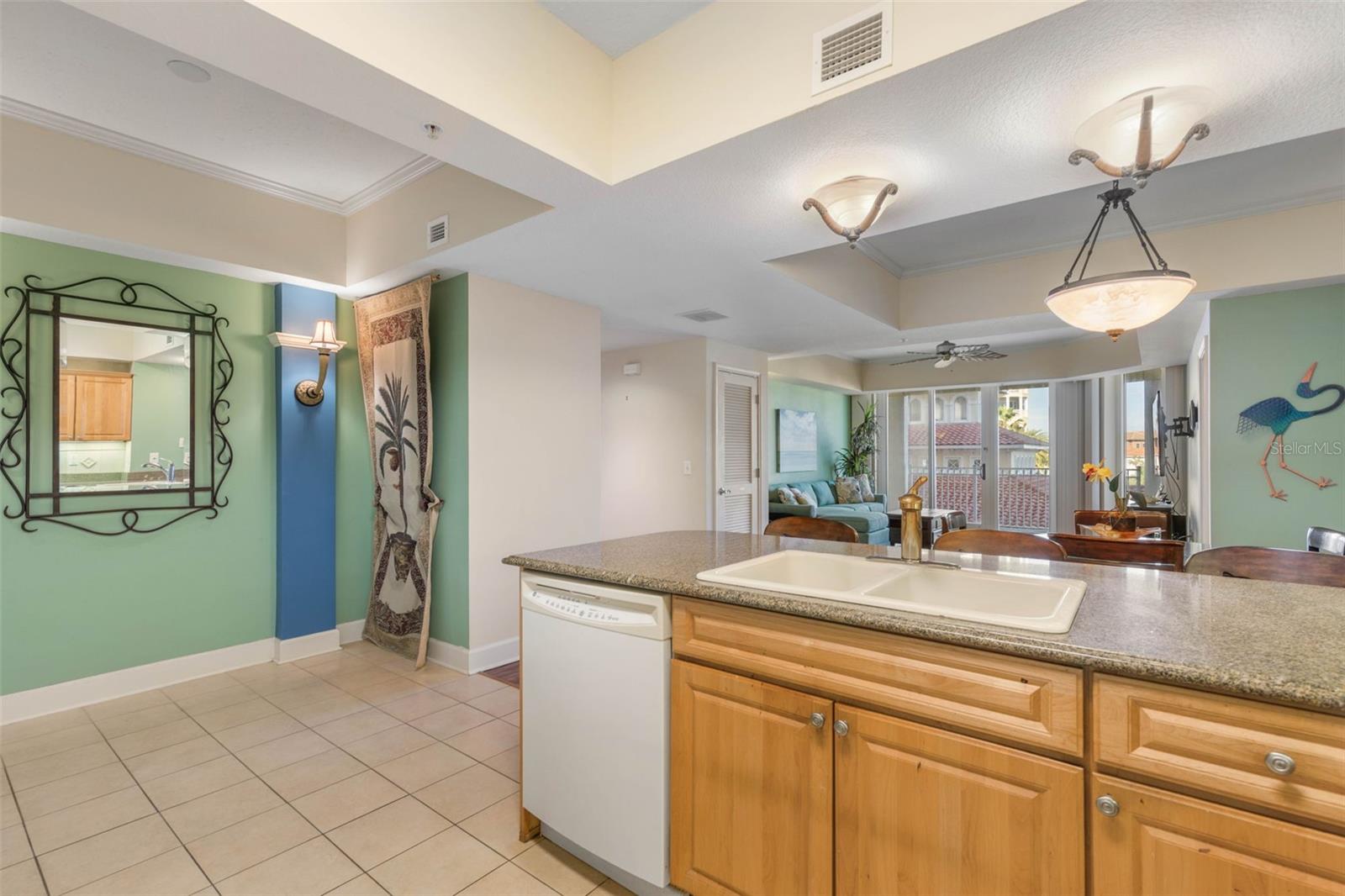 200 OCEAN CREST DR #109